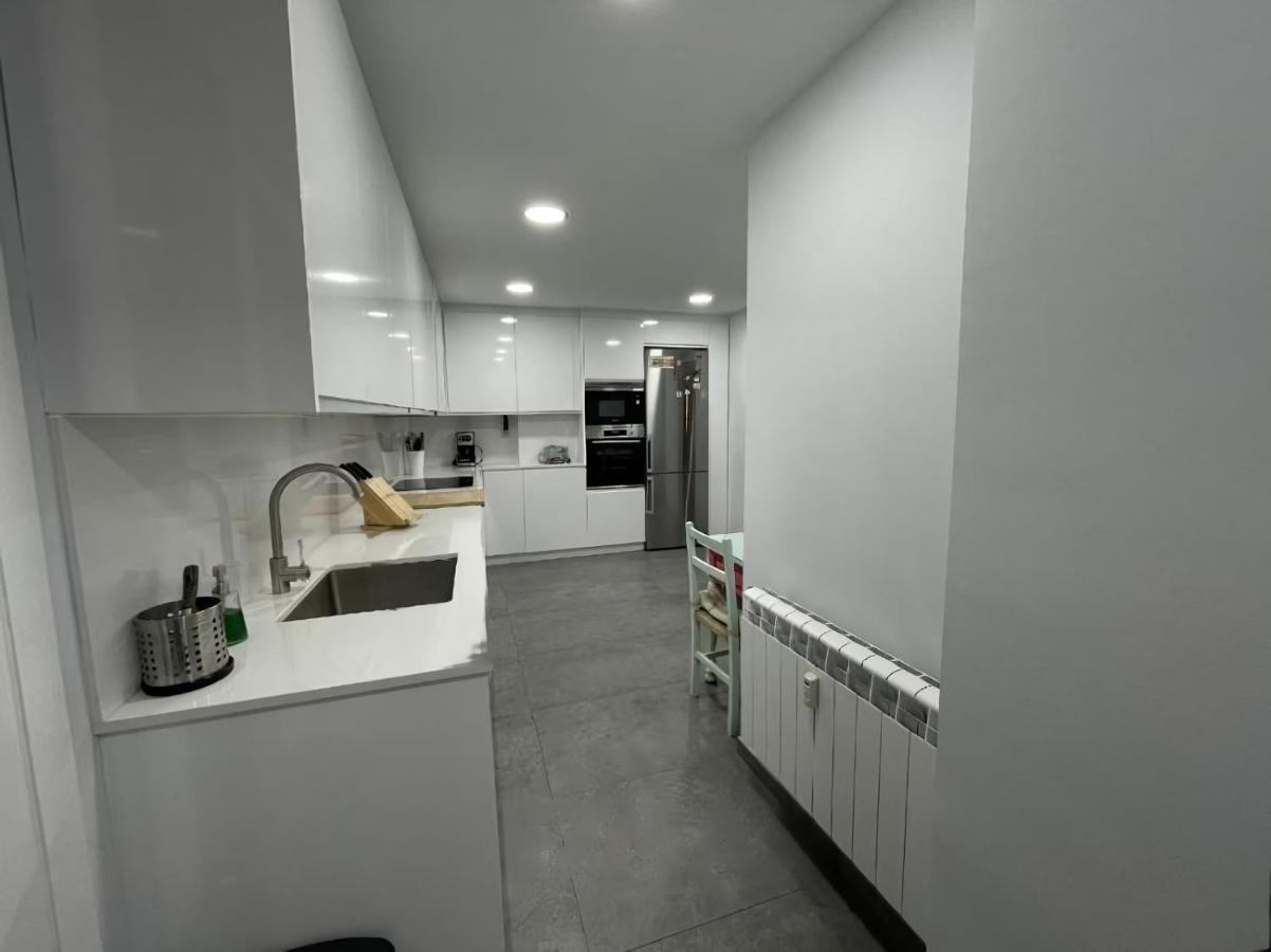 Amplio Y Moderno Piso De 4 Habitaciones Y Terraza Pontevedra Exterior foto